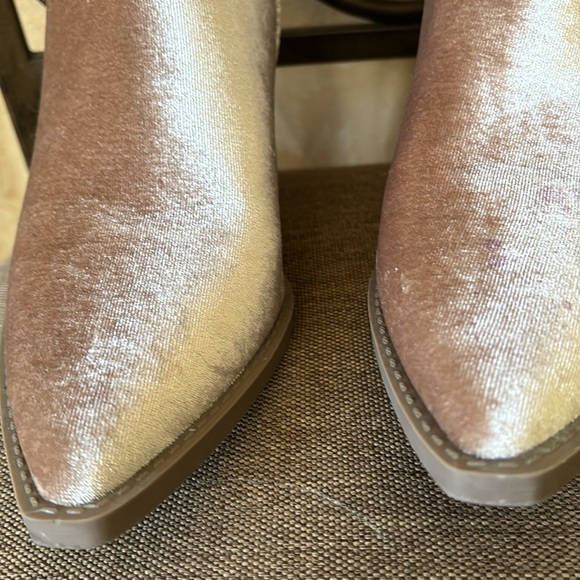 New women’s Sz 10 solid pointed toe over the knee taupe stunning stylish boots - Picture 4 of 13